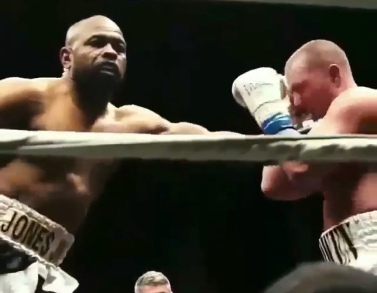 Stylistic Perfection Roy Jones Retires and Boxing Loses a Master of Style