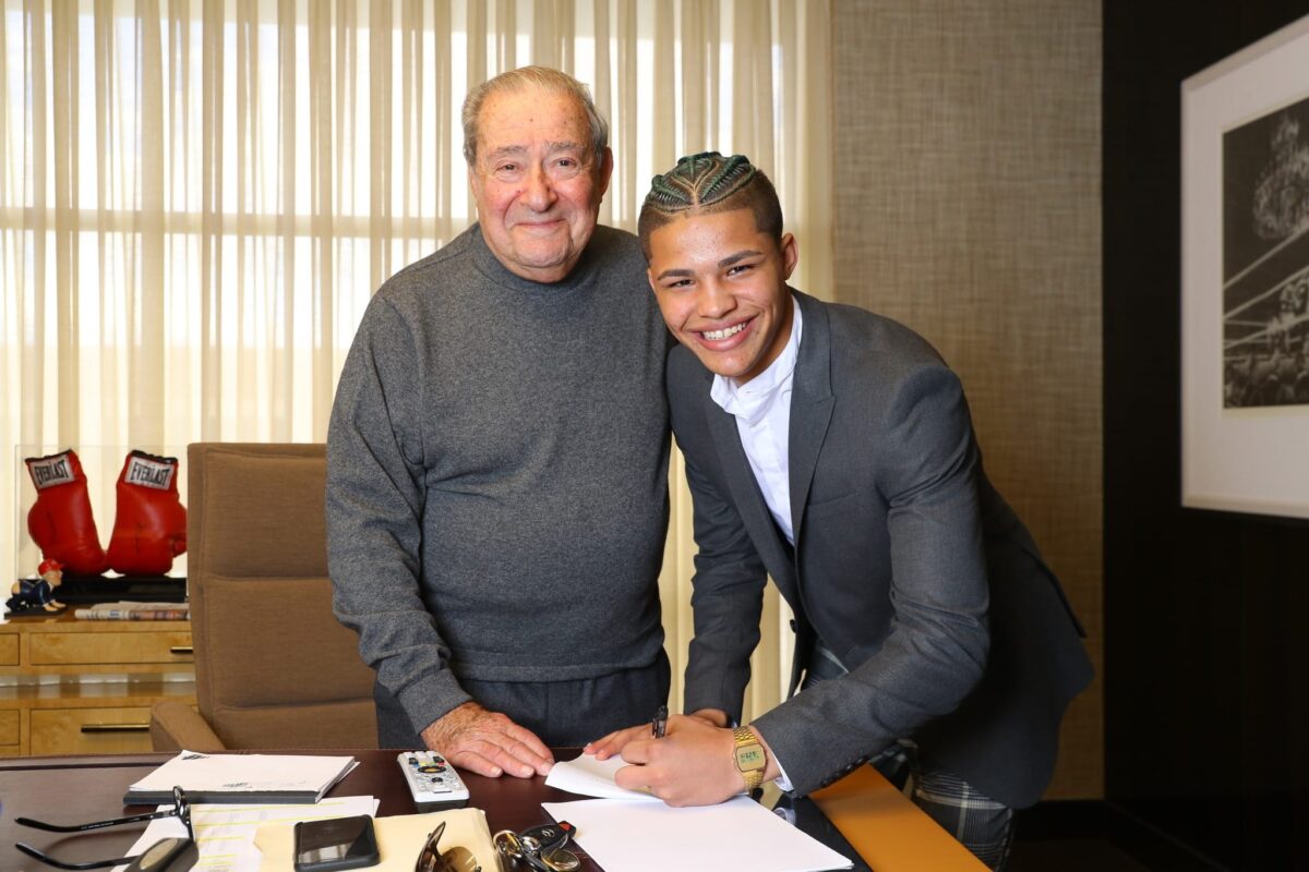 Bob Arum signed Xander Zayas at age 16. Photo: Top Rank Boxing