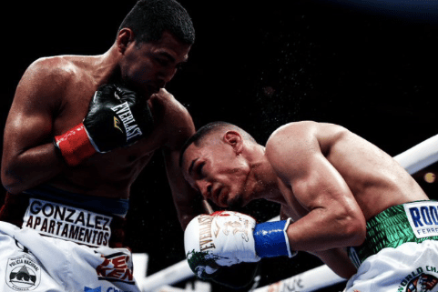 Chocolatito Gonzalez versus Gallo Estrada on Dec. 3, 2022.