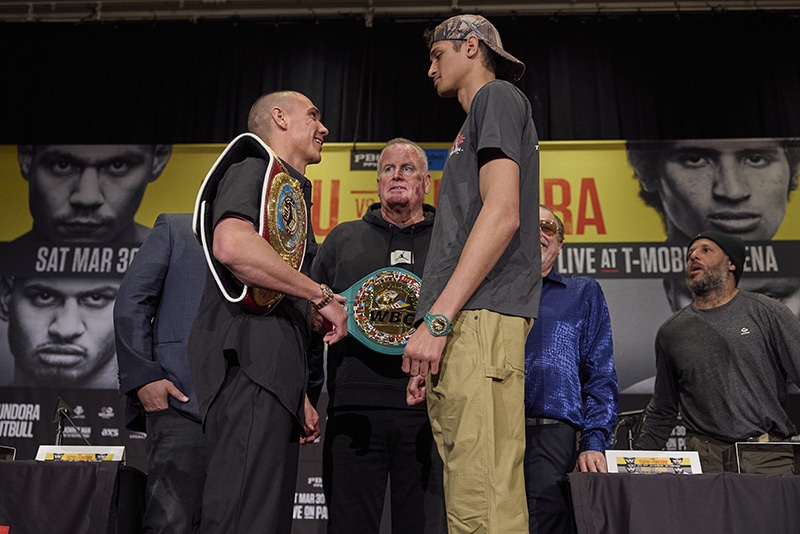 Yes, as a matter of fact there is a height difference between Tim Tszyu and Sebastian Fundora. Photo: Esther Lin, Premier Boxing Champions Tszyu vs Fundora