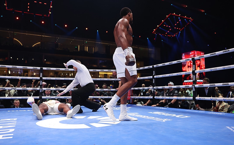 Mixed martial arts champion Francis Ngannou willingly submitted to a humiliating loss by heavyweight champion Anthony Joshua to earn a lifetime high payday in Saudi Arabia.
Photo: Mark Robinson, Matchroom Boxing 