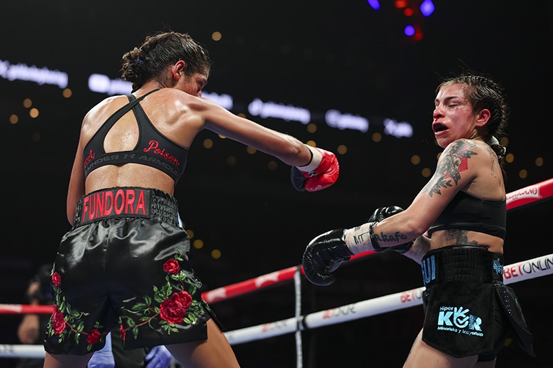 Gabriela Fundora had Daniela Ansenjo battered after ten hard rounds. Photo: Cris Esqueda, Golden Boy Boxing Vergil Ortiz Jr.