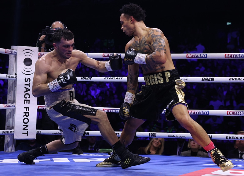 Regis Prograis caught Jack Catterall with a right to the torso, scoring a fifth round knockdown. Photo: Mark Robinson, Matchroom Boxing