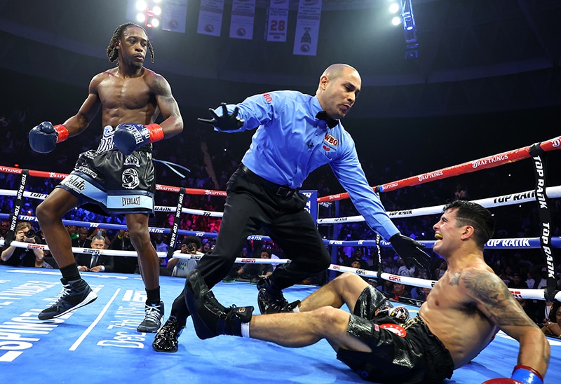 Keyshawn Davis scored three vicious knockdowns against Gustavo Lemos in the second round, stopping him for the win. Photo: Mikey Williams, Top Rank Boxing