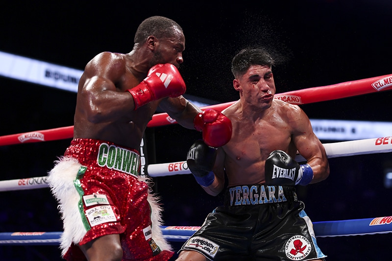 Charles Conwell ended his fight on a series of left hooks to stop Gerardo Vergara in the seventh round. Photo: Cris Esqueda, Golden Boy Boxing