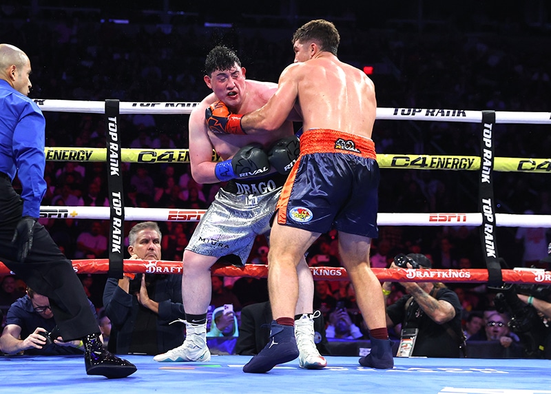 Richard Torrez Jr. hit Isaac Munoz with two hard left hooks to force a third round stoppage. Photo: Mikey Williams, Top Rank