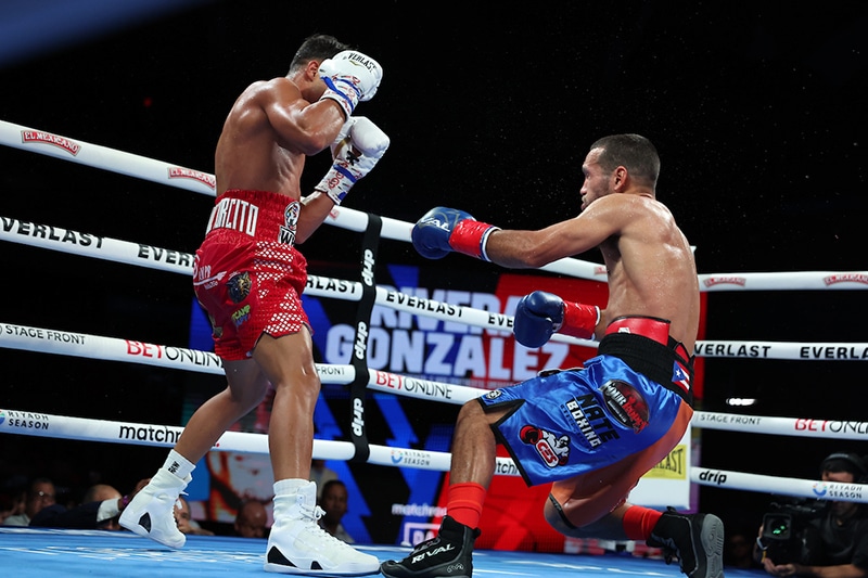 The 'Little Doctor' was in as Yankiel Rivera blew out Angel Gonzalez with with surgical precision in four rounds. Photo: Melina Pizano, Matchroom Paro Hitchins