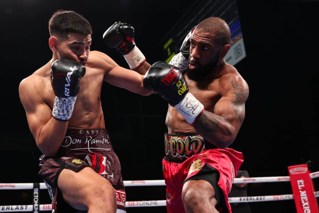Steve Nelson weathered the storm of power shots from Diego Pacheco, forcing him to box smart to win by decision. Photo: Melina Pizano/Matchroom