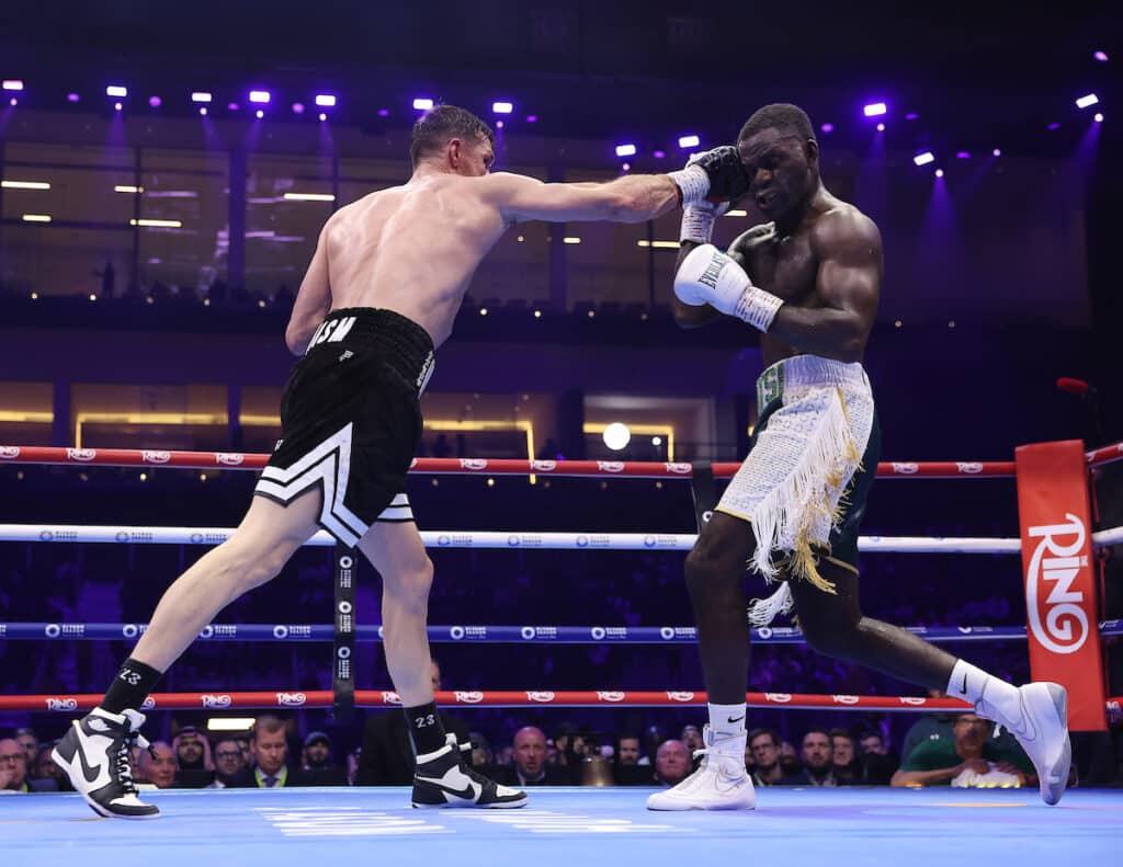 Callum Smith's right hand caught Joshua Buatsi throughout the fight, knocking his mouthpiece off twice. Photo: Mark Robinson, Matchroom Boxing