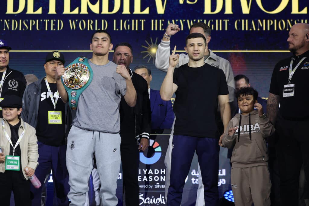 In one of the closest fights on the card, Vergil Ortiz Jr. and Israil Madrimov fight for Ortiz Jr.'s interim WBC World Super Welterweight title. Photo: Mark Robinson, Matchroom Boxing