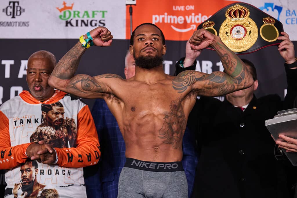 Lamont Roach Jr. his the lightweight 135 pound limit on the scale. Photo: Esther Lin, Premier Boxing Champions