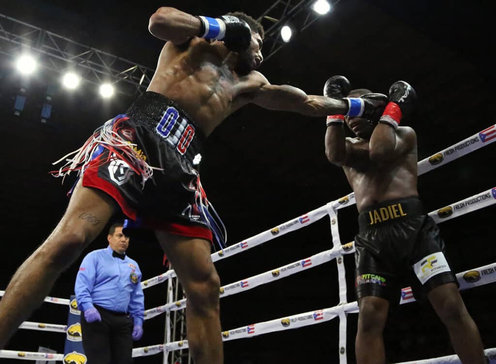 Alfredo Santiago defeated the veteran Javier Fortuna. Photo: Esdel Palermo, Salita Promotions Matias