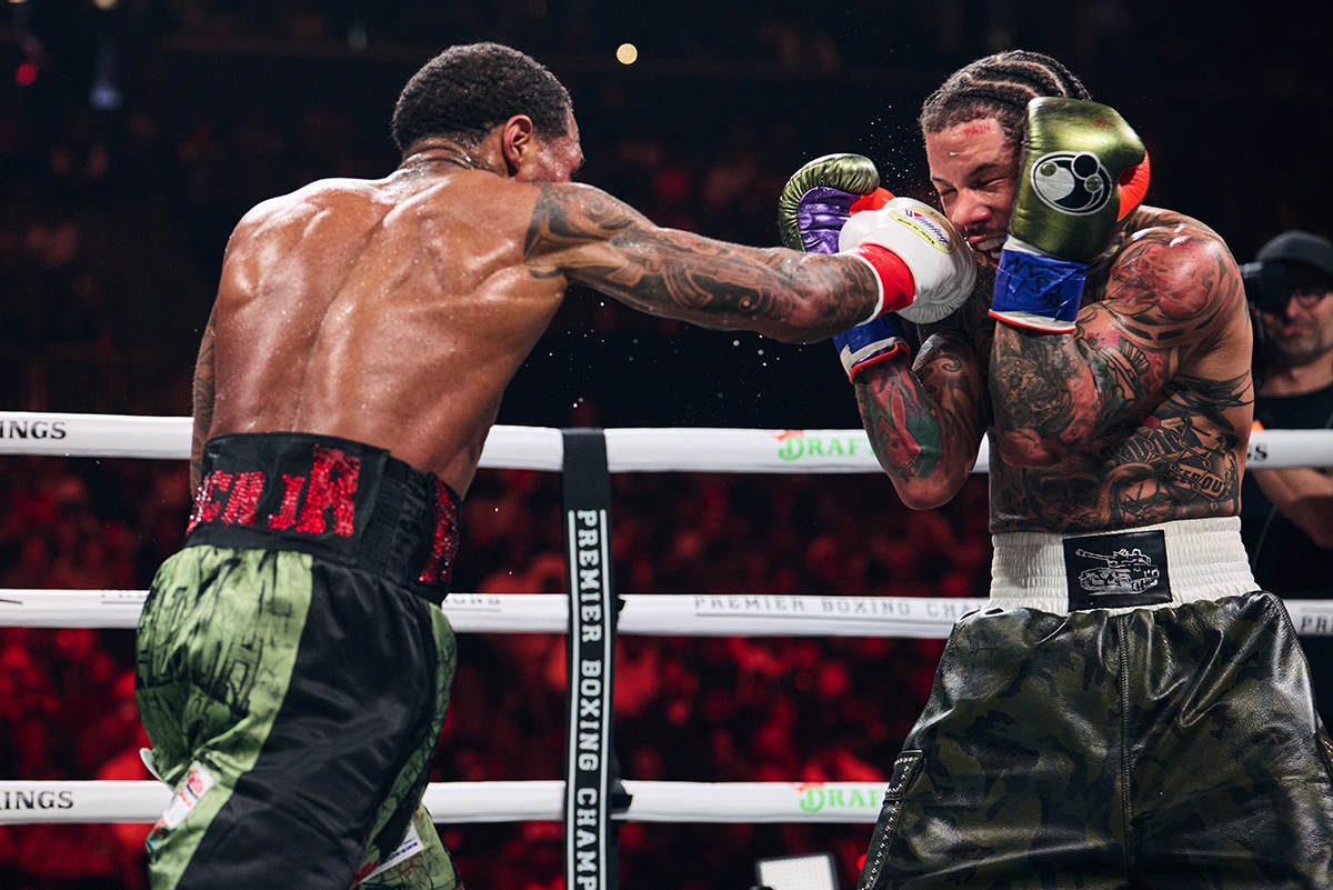 Lamont Roach Jr. earned a victory against Tank Davis in the eyes of everyone except the judges. Photo: Premier Boxing Champions Pitbull vs Roach