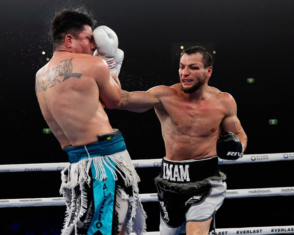 Imam Khataev got a tough fight from Durval Palacios. Photo: Matchroom Boxing