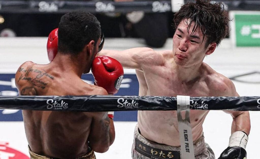 Kenshiro Teraji had a rough fight with Carlos Canizales of Venezuela at light flyweight in January 2024, winning a close majority decision before moving up to flyweight. Teraji vs Akui