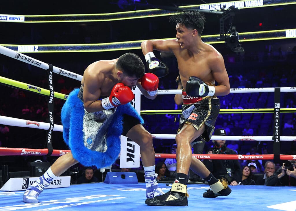Emiliano Vargas put on another sensational performance, blowing right through Juan Leon. Photo: Mikey Williams, Top Rank Boxing
