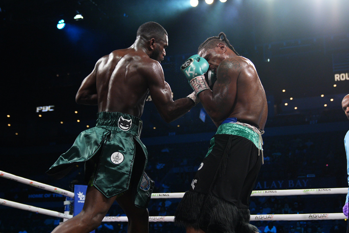 Yoenli Feliciano Hernandez delivered a power punching destruction of Kyrone Davis. Photo: Ryan Hafey, Premier Boxing Champions armando resendiz caleb plant