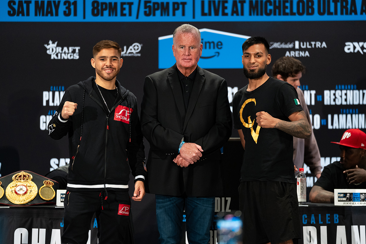 Mexican on Mexican violence? We're here for it. Photo: Ryan Hafey, Premier Boxing Champions