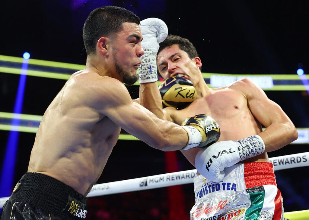 Rafael Espinoza's uppercut is among his best weapons. Photo: Mikey Williams, Top Rank Boxing