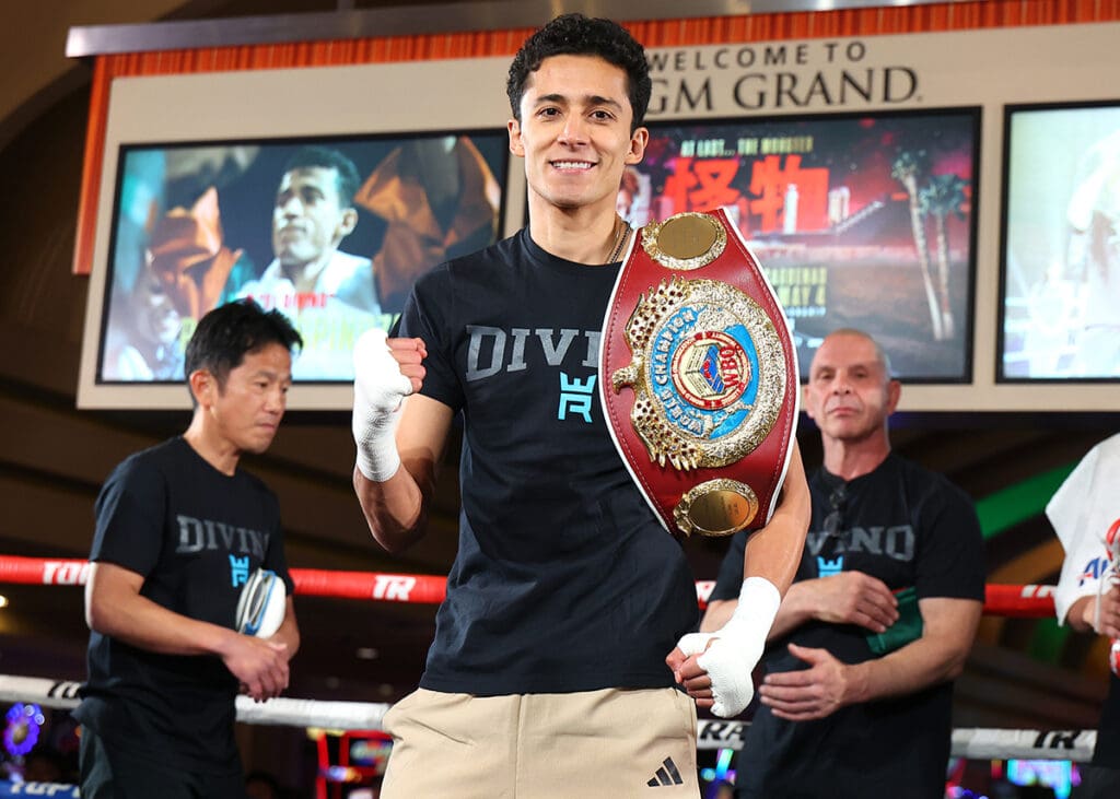 Rafael Espinoza defends his WBO World Featherweight title on Cinco de Mayo weekend. Photo: Mikey Williams, Top Rank Boxing