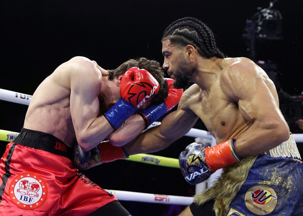 Raymond Muratalla landed 31 body punches during 12 rounds. Photo: Mikey Williams, Top Rank Boxing