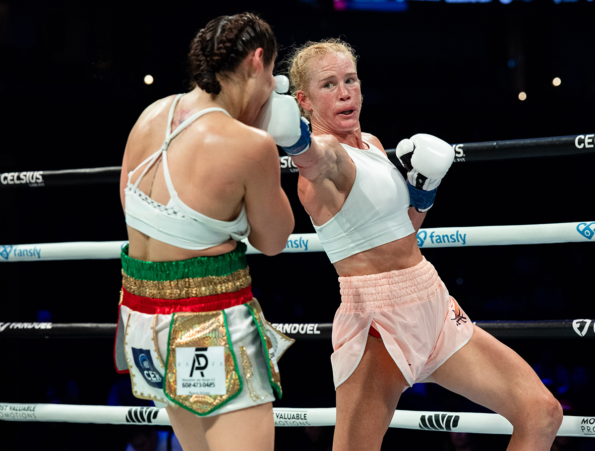 Holly Holm Scores Shutout In Ring Return