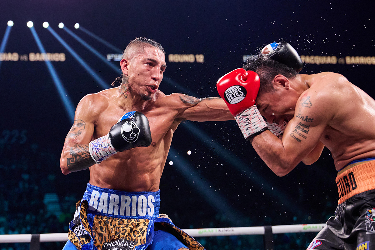 Trainer Bob Santos pushed Mario Barrios to finish strong. Photo: Esther Lin, Premier Boxing Champions