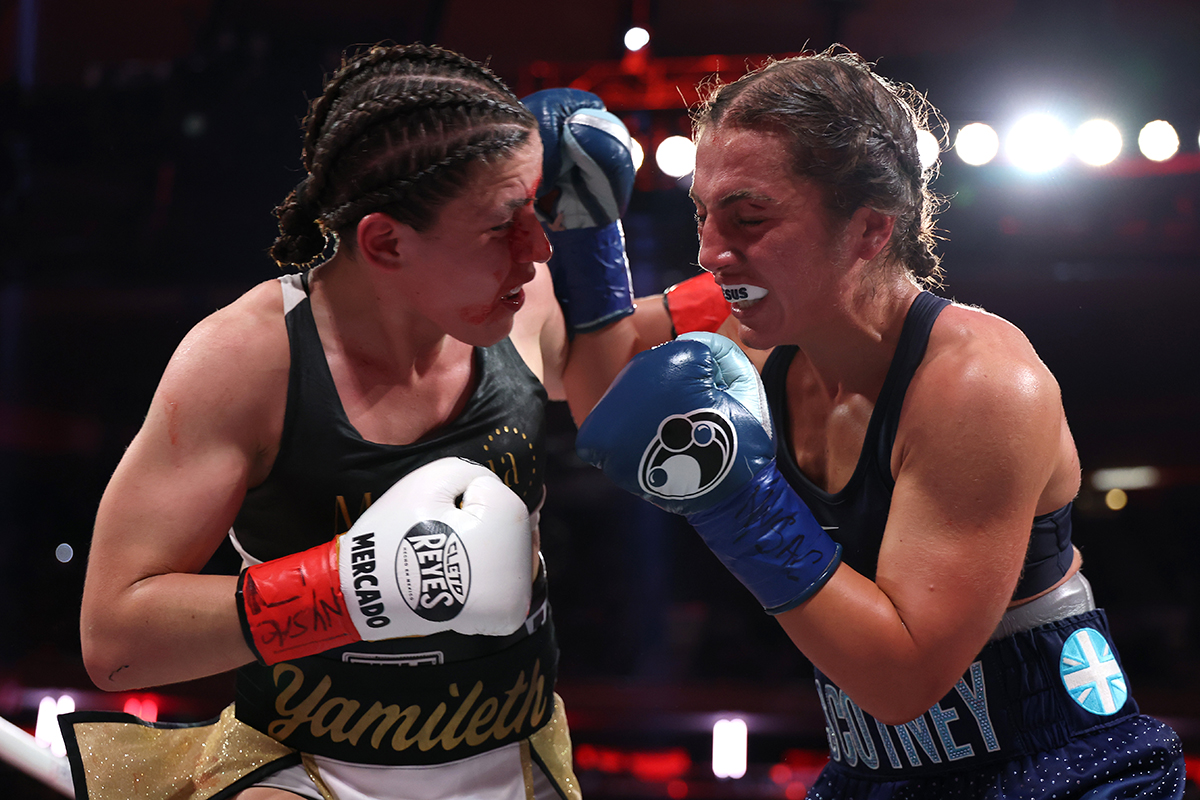 Ellie Scotney soundly defeated Yamileth Mercado in their unification super bantamweight title bout. Photo: Al Bello/Getty Images for Netflix