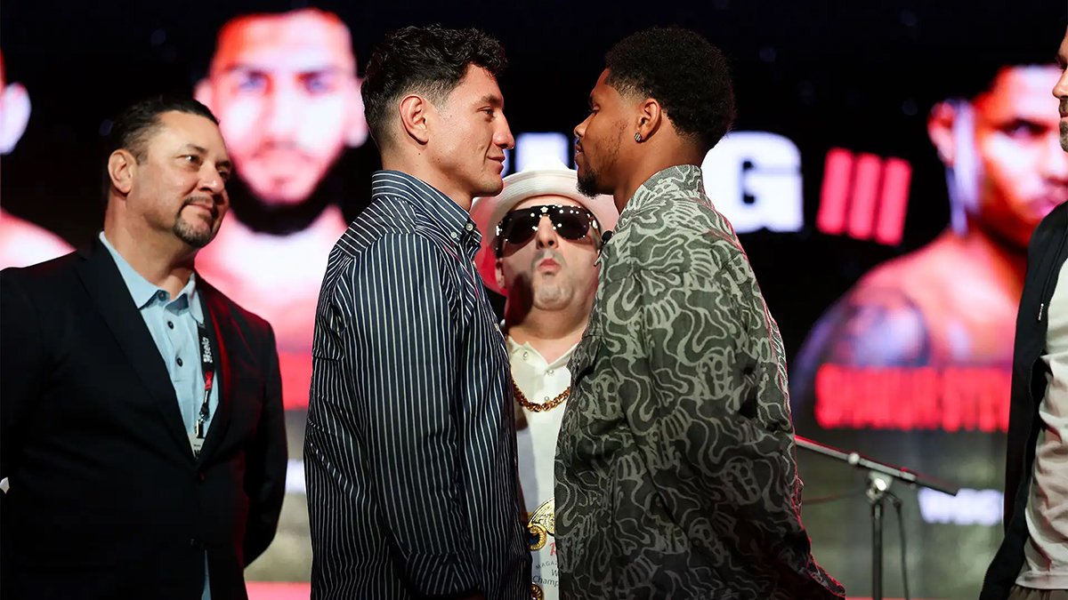 William Zepeda faces off with Shakur Stevenson at the announcement news conference. Photo: Golden Boy Boxing