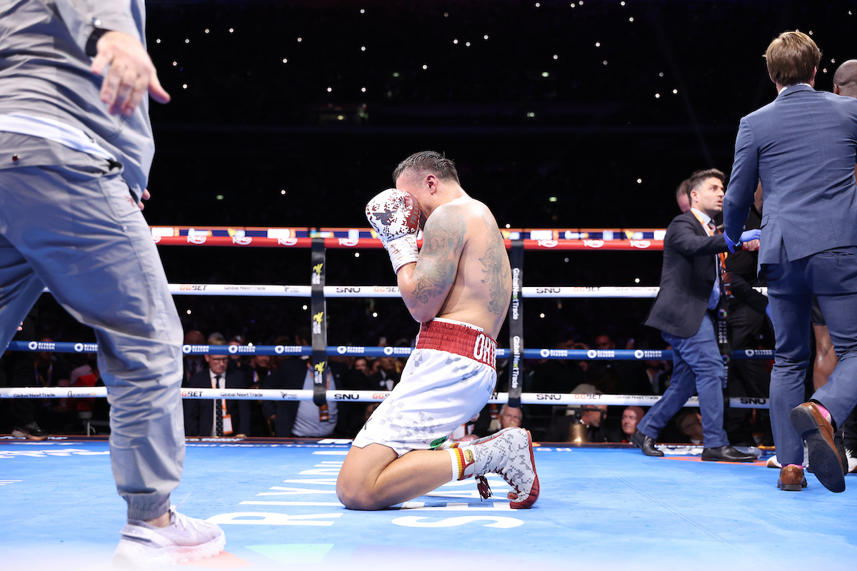 Oleksandr Usyk was emotional at the moment of his victory. Photo: Leigh Dawney/Queensberry
