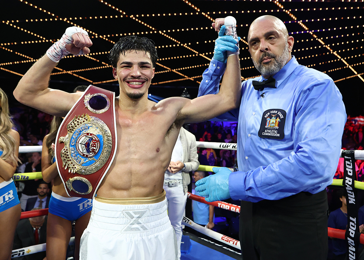 Xander Zayas Delivers Championship in Top Rank Finale at MSG
