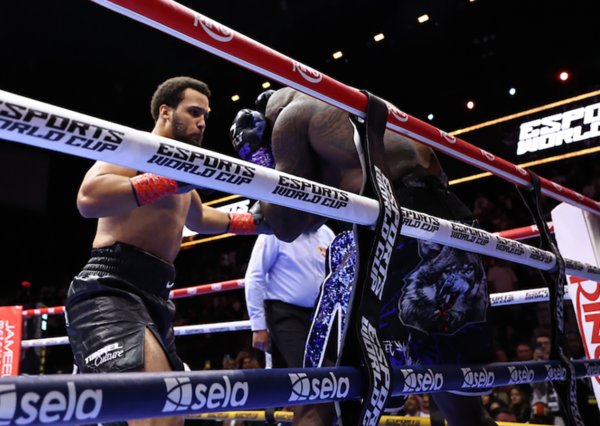 Moses Itauma took a page out of "The Body Snatcher's" book, landing hard shots to Dillian Whyte's breadbasket. Photo: Leigh Dawney/Queensberry