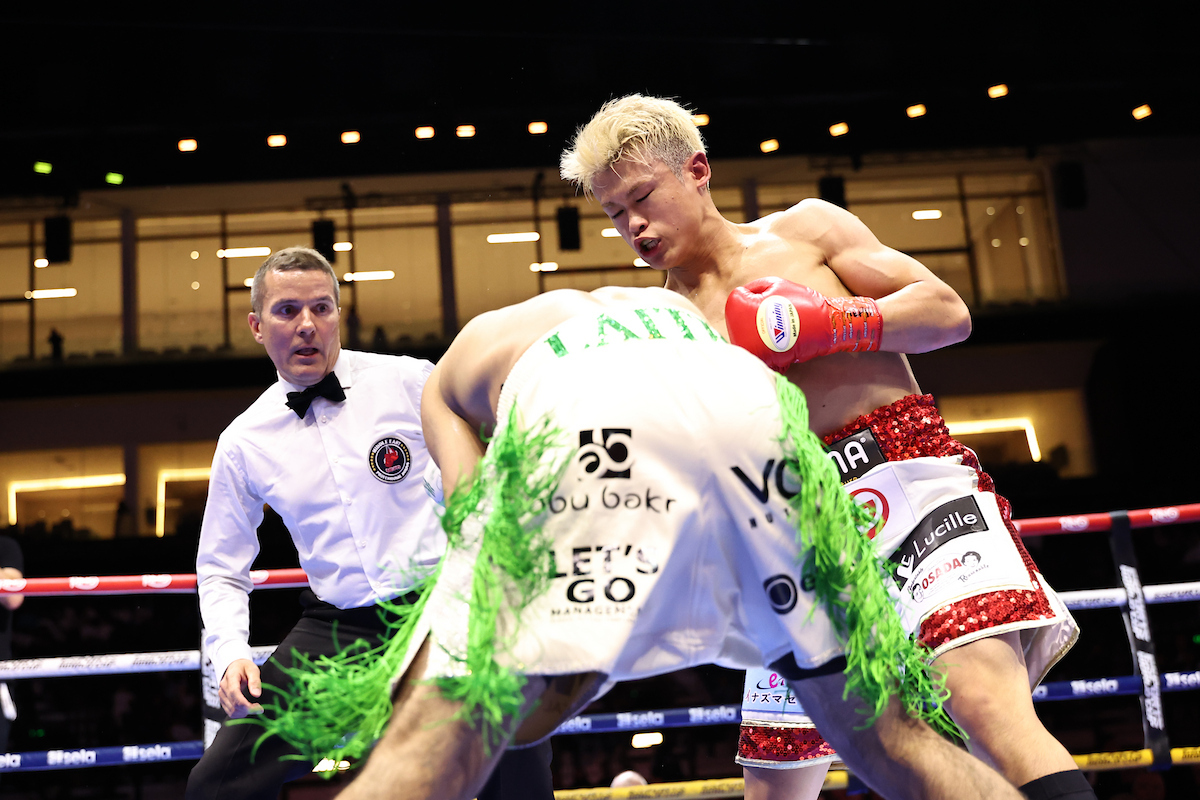 Hayoto Tsutsumi had way too much firepower for Qais Ashfaq. Photo: Leigh Dawney/Queensberry