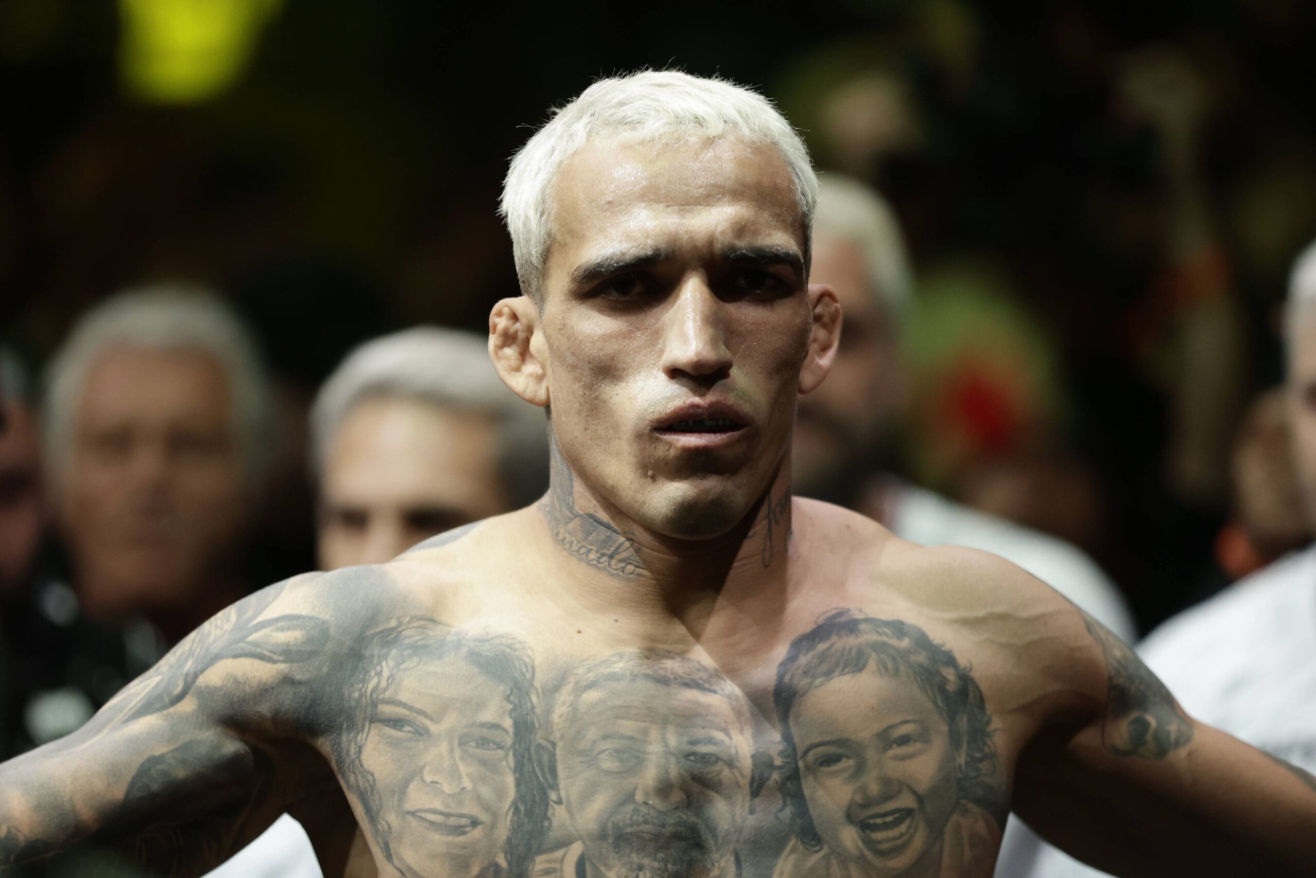 Charles Oliveira Lambasts Dan Hooker and Fellow Lightweights Ahead of UFC Fight Night 261 Return