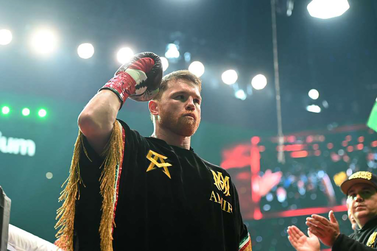 Canelo Alvarez successfully ended his contract with Oscar De La Hoya and Golden Boy Boxing over similar issues as Vergil Ortiz Jr. Photo: Zuffa Boxing