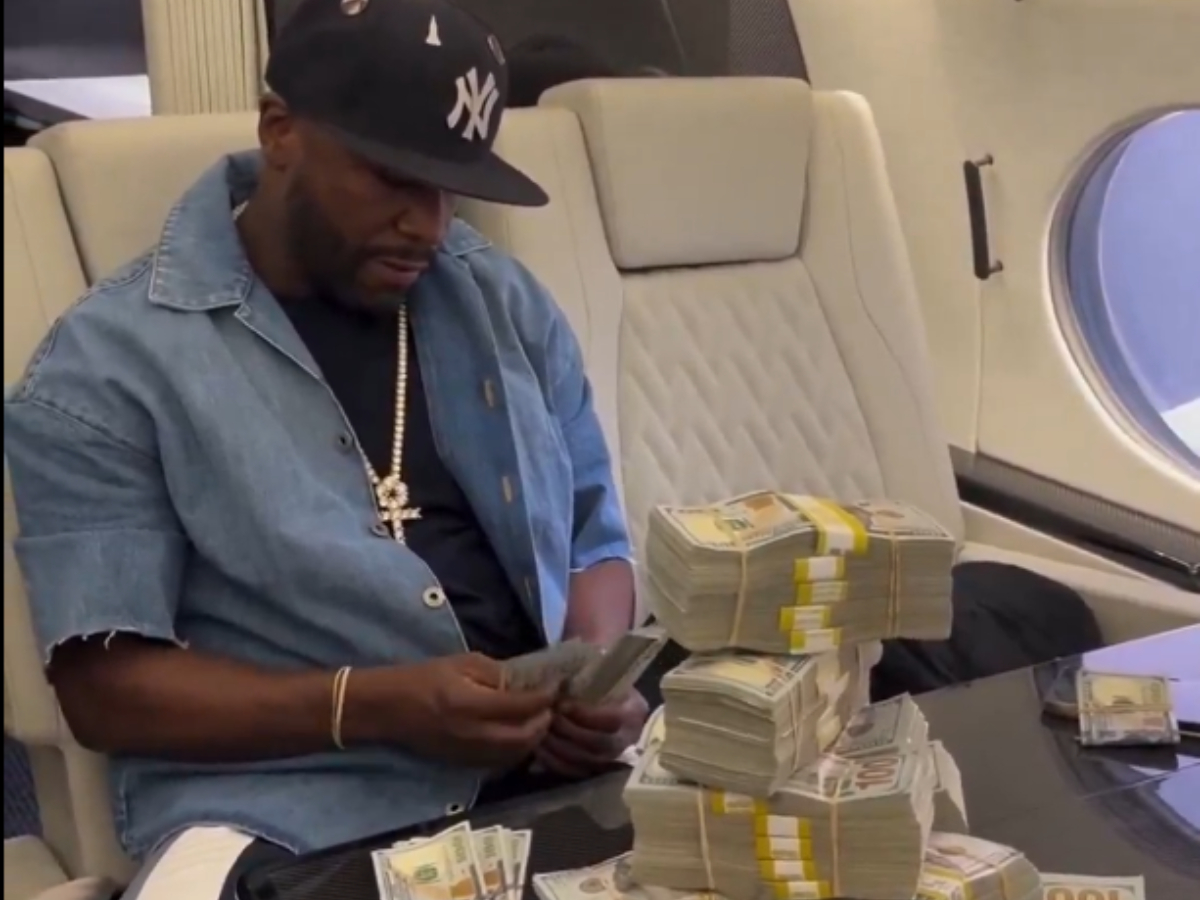 Floyd Mayweather Flaunts Money Flexing Video After Mike Tyson Fight Confirmation