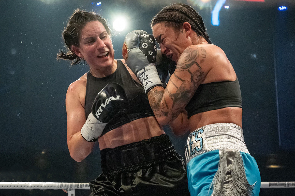 Mary Spencer won her title in September against Naomi Mannes. Photo: Vincent Ethier, Eye of the Tiger Mikaela Mayer