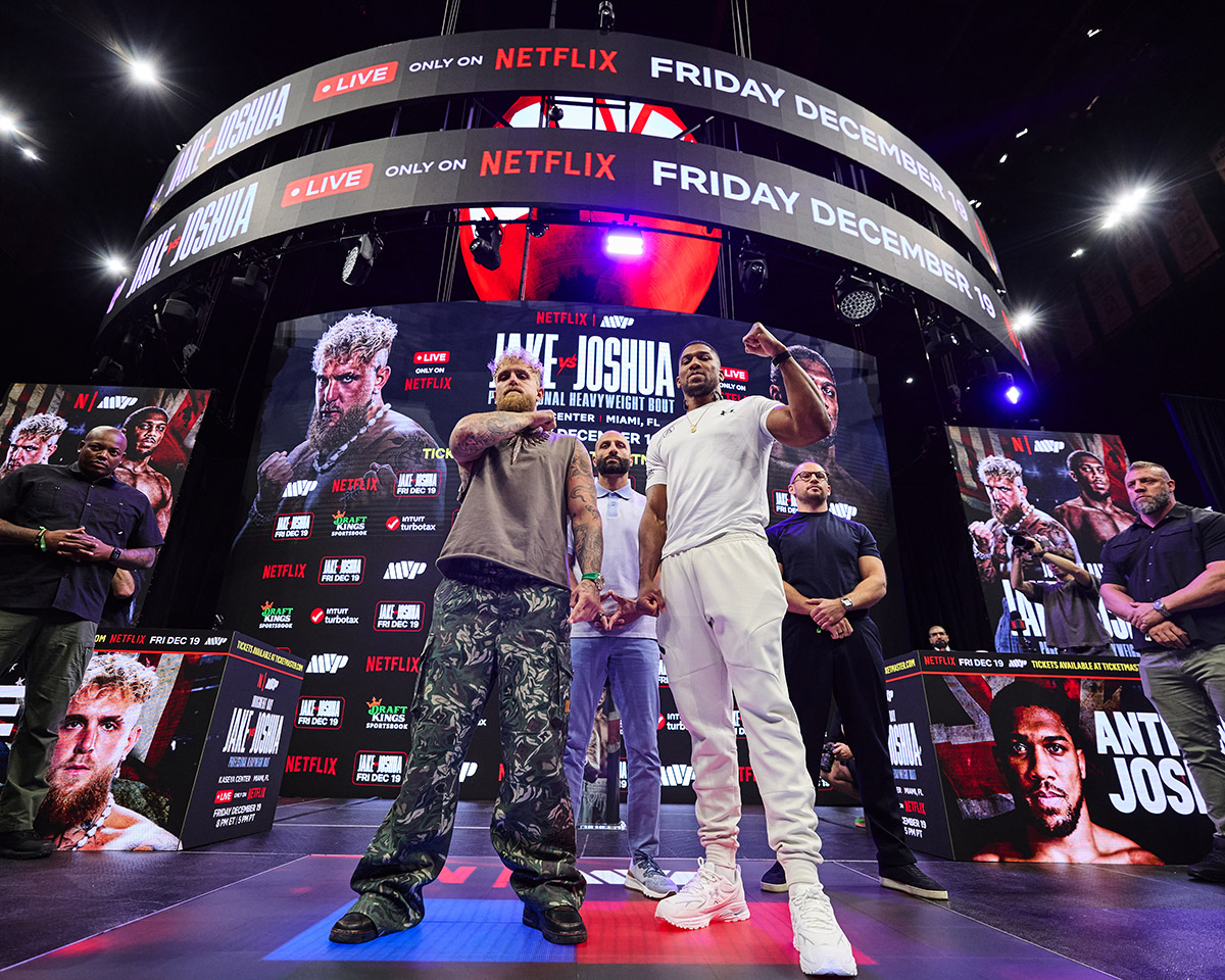 Jake Paul vs Anthony Joshua meet for the first time at Friday's press conference in Miami. Photo: Esther Lin, Most Valuable Promotions