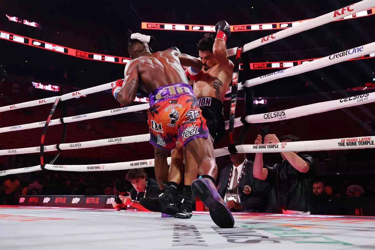 Avious Griffin got back in the win column in style with a first round knockout victory. Photo: Carmen Mandato/Getty Images for Netflix