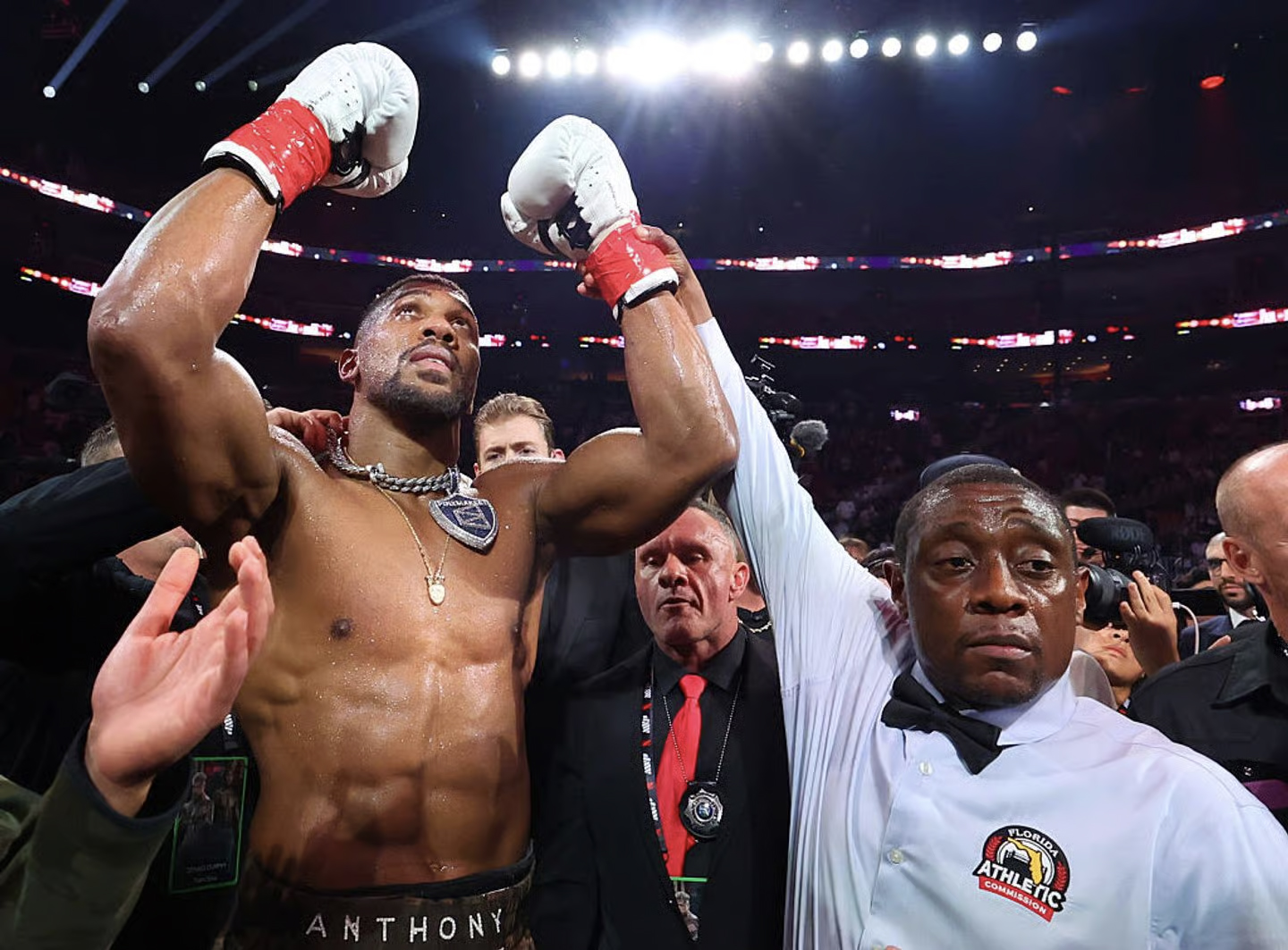 Anthony Joshua checked the box and got the win he needed to tee up a 2026 fight with Tyson Fury. Photo: Ed Mulholland/Getty Images for Netflix