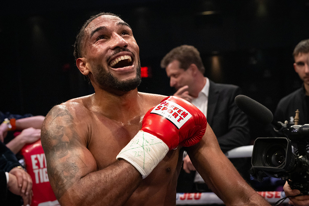 Osleys Iglesias of Cuba will get his first title shot on April 5 in Montreal. Photo: Eye of the Tiger Management Iglesias vs Silyagin