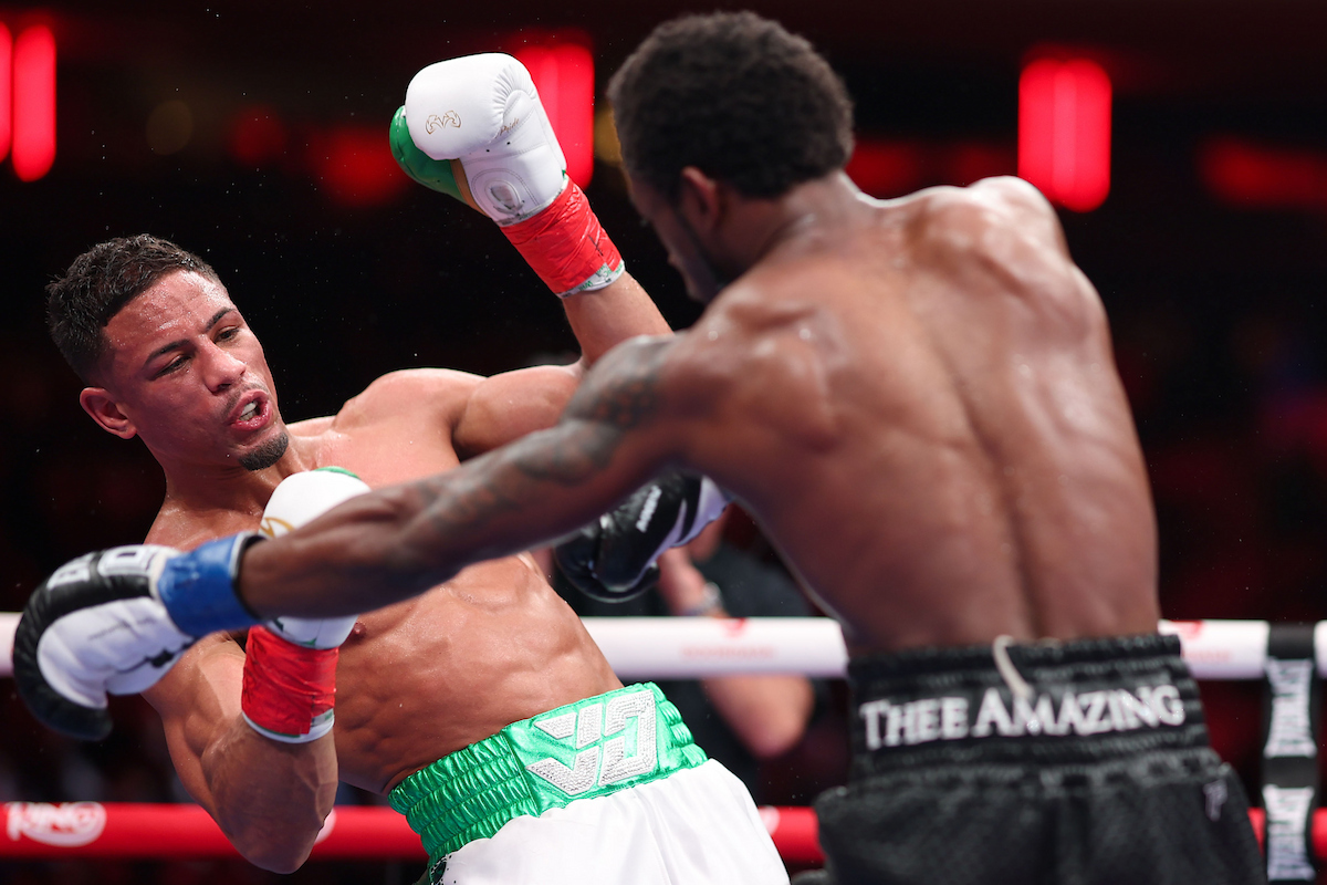 Keyshawn Davis did something no one else has ever done by stopping Jamaine Ortiz with his body punching. Photo: Cris Esqueda, Matchroom Boxing