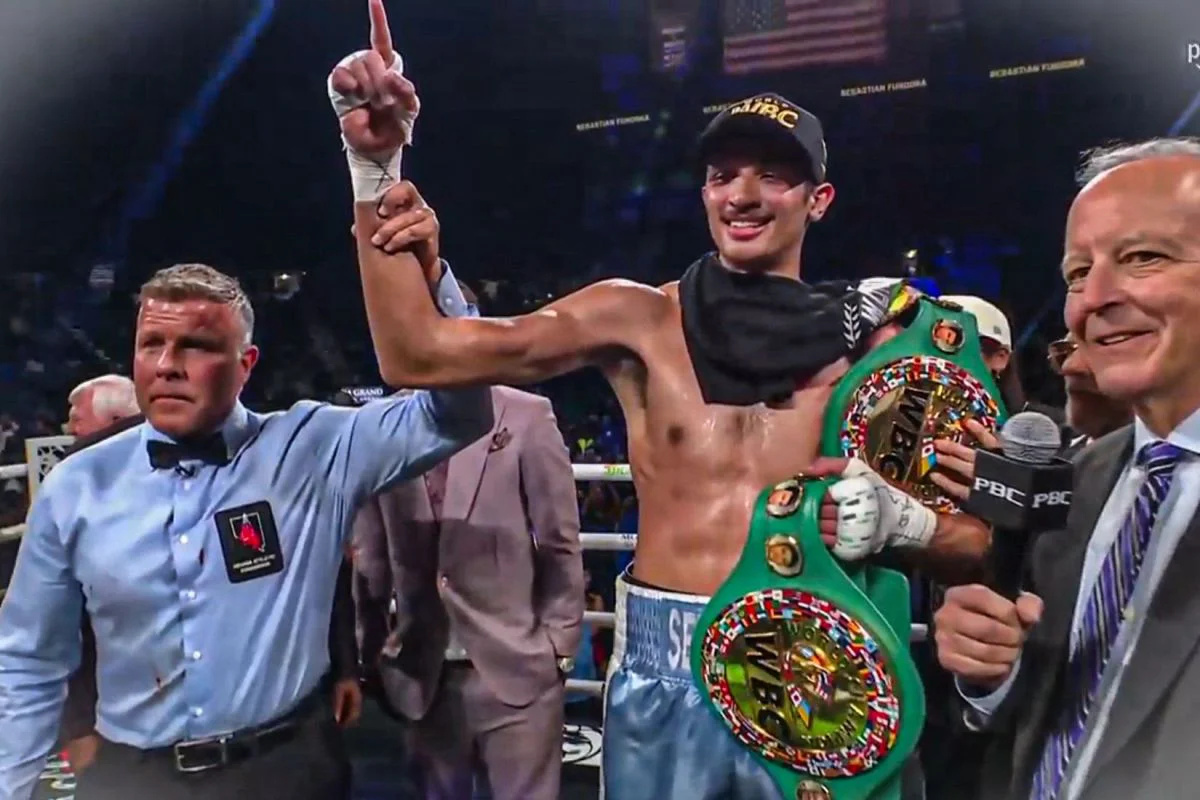 Sebastian Fundora was never challenged by Keith Thurman, winning by sixth round TKO. Photo: PBC