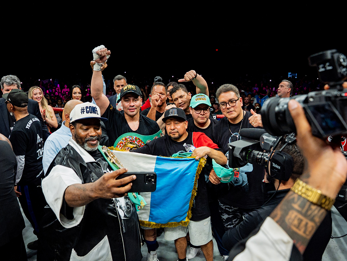 Lester Martinez celebrates his win with his team and the entire nation of Guatemala. Photo: ProBox TV
