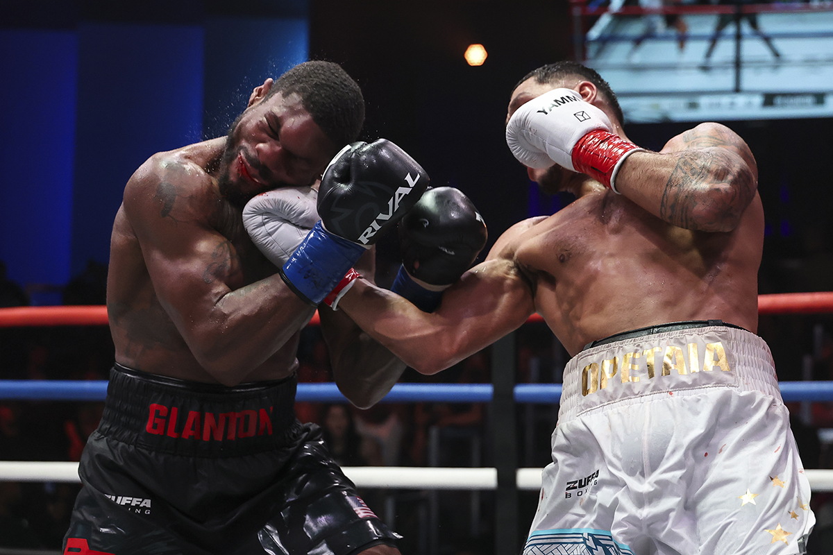 Jai Opetaia battered and bloodied Brandon Glanton in their cruiserweight championship Sunday in Las Vegas. Photo: Ed Mulholland, Zuffa Boxing