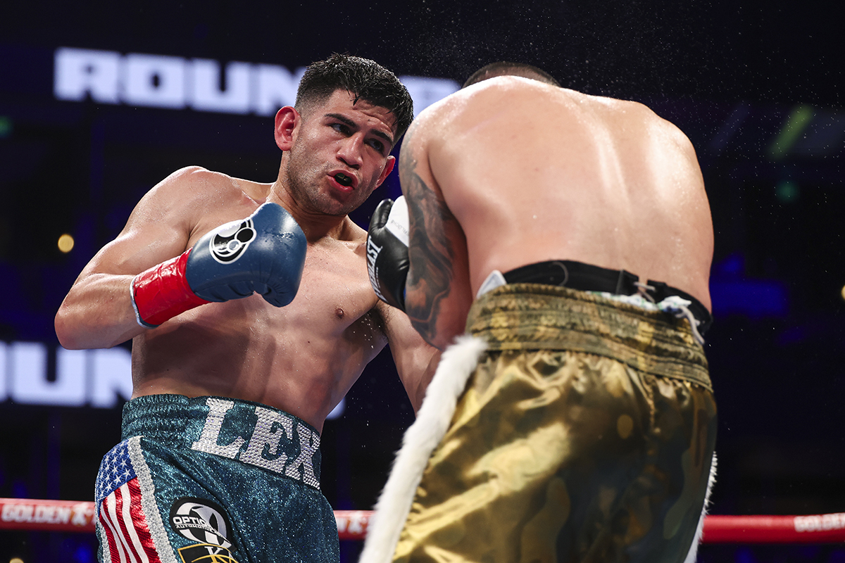 Alexis Rocha was too big and too powerful for Joseph Diaz Jr., who hung in to the final bell. Photo: Cris Esqueda, Golden Boy Boxing