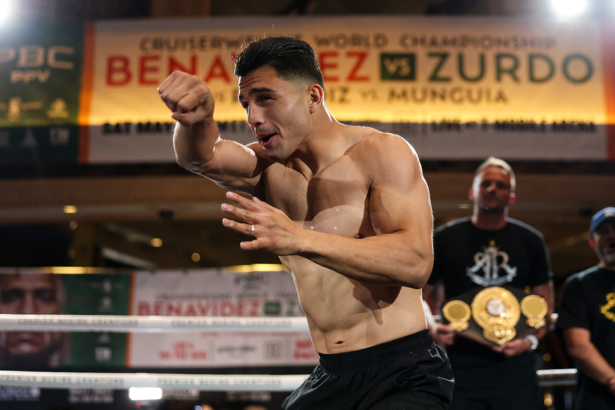 Newly minted champion Armando Reséndiz was happy to show off for fans. Photo: Cris Esqueda, Golden Boy Promotions