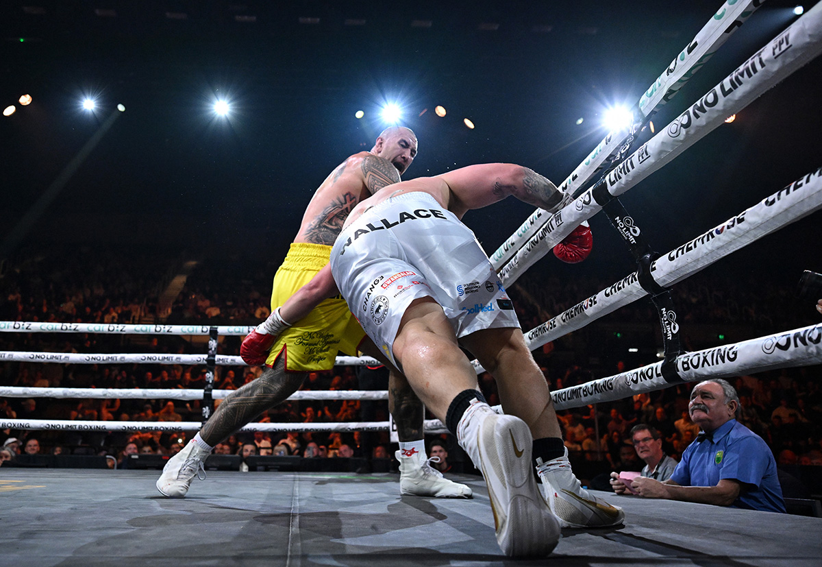 Australian fans loved seeing rugby star Nelson Asofa Solomona in a boxing ring. Bring on George Burgess. Photo: No Limit Boxing Errol Spence Jr.