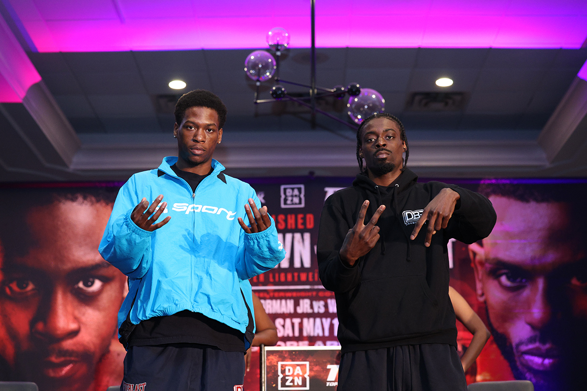 Keon and Kelvin Keyshawn Davis hope to make it three for three for the DB3 brothers in Norfolk on Saturday. Photo: Top Rank Boxing