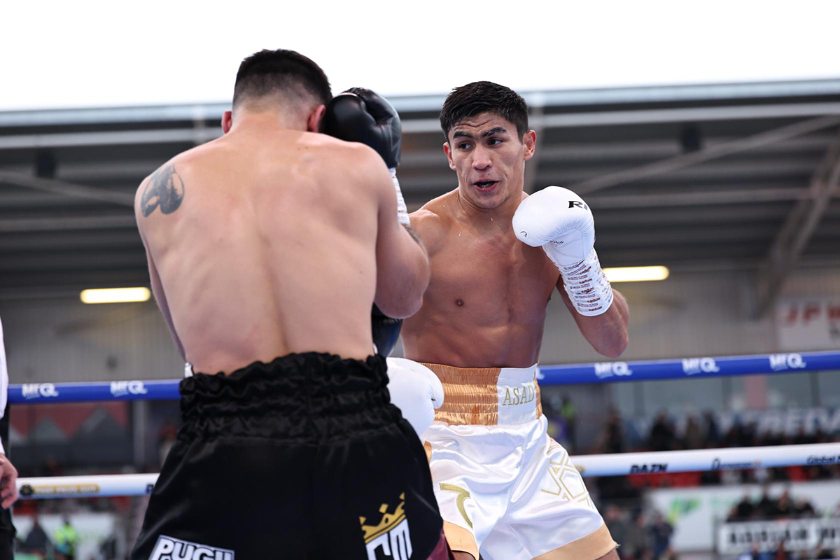 It's still early, but the welterweight division looks to have a new top talent in Asadkhuja Muydinkhujaev of Uzbekistan. Photo: Queesnberry Promotions Hrgovic Dave Allen